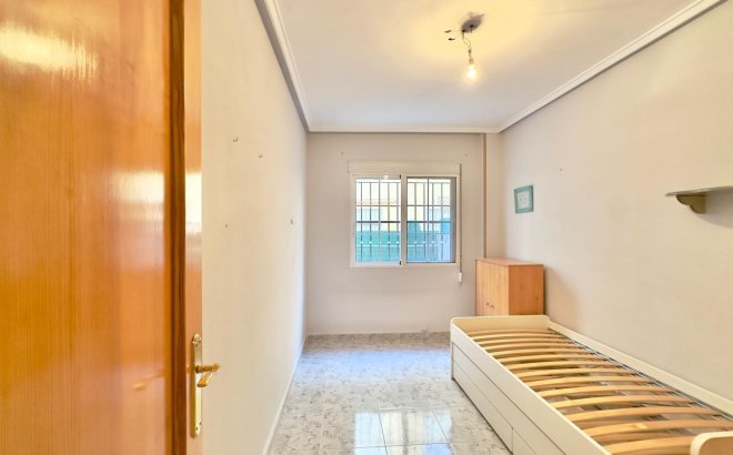 Herverkoop - Appartement -
Torrevieja - La Mata Pueblo