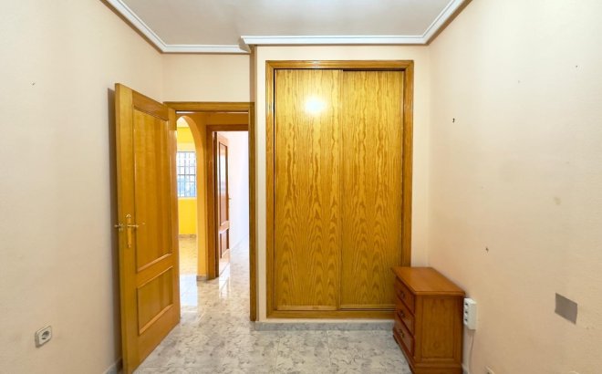 Herverkoop - Appartement -
Torrevieja - La Mata Pueblo