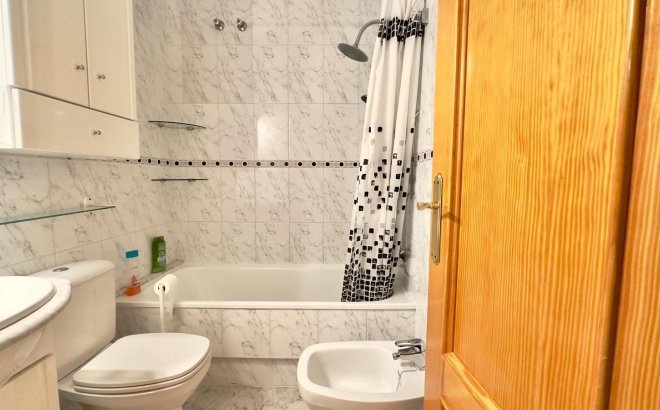 Herverkoop - Appartement -
Torrevieja - La Mata Pueblo