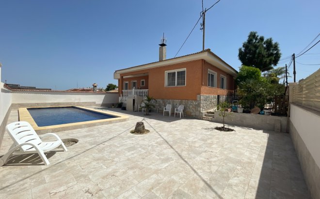Resale - Villa -
Benijofar - Costa Blanca