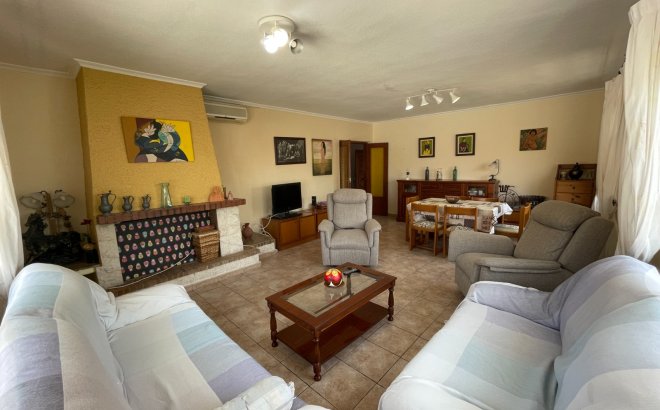 Resale - Villa -
Benijofar - Costa Blanca