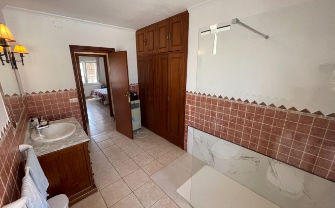 Resale - Villa -
Benijofar - Costa Blanca