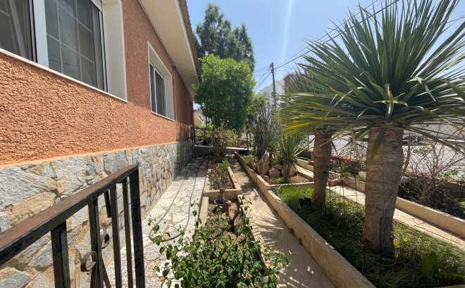 Resale - Villa -
Benijofar - Costa Blanca