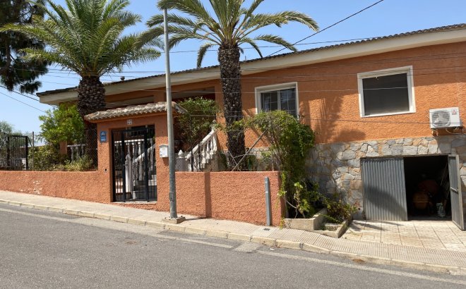Resale - Villa -
Benijofar - Costa Blanca