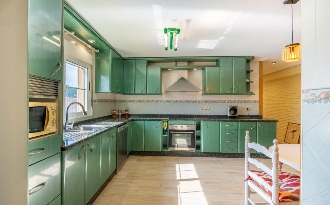 Resale - Villa -
Torrevieja - El Chaparral