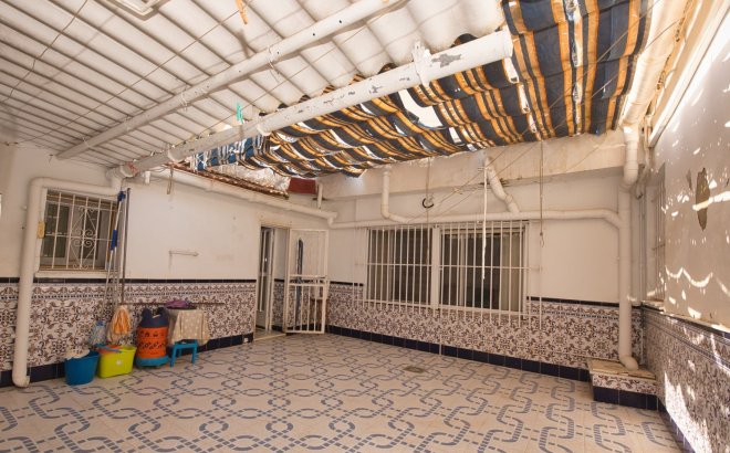 Resale - Villa -
Benijofar - Costa Blanca