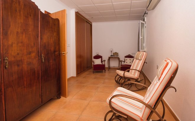 Resale - Villa -
Benijofar - Costa Blanca