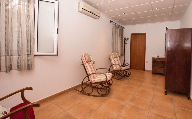 Resale - Villa -
Benijofar - Costa Blanca