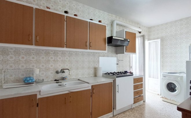 Resale - Penthouse -
Torrevieja - Playa De Los Naufragos