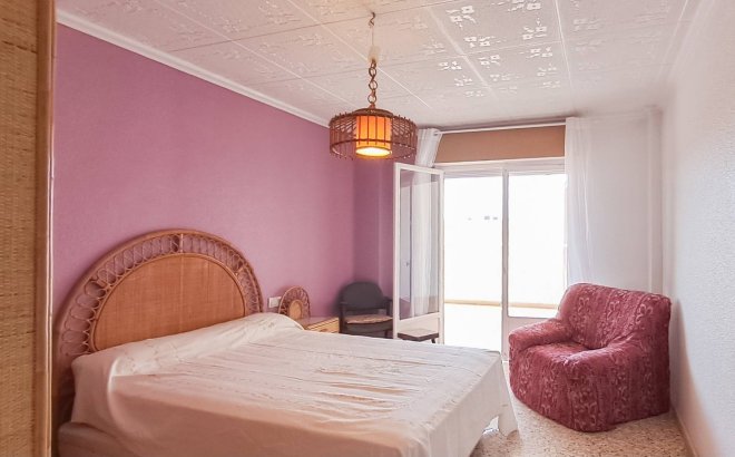 Resale - Penthouse -
Torrevieja - Playa De Los Naufragos