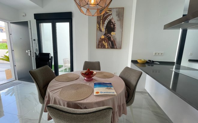 Resale - Villa -
Benijofar - Costa Blanca