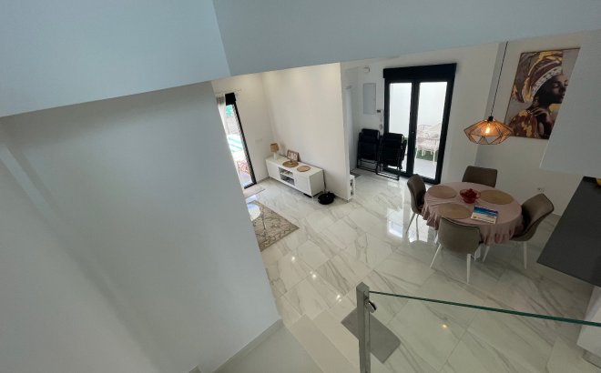 Resale - Villa -
Benijofar - Costa Blanca