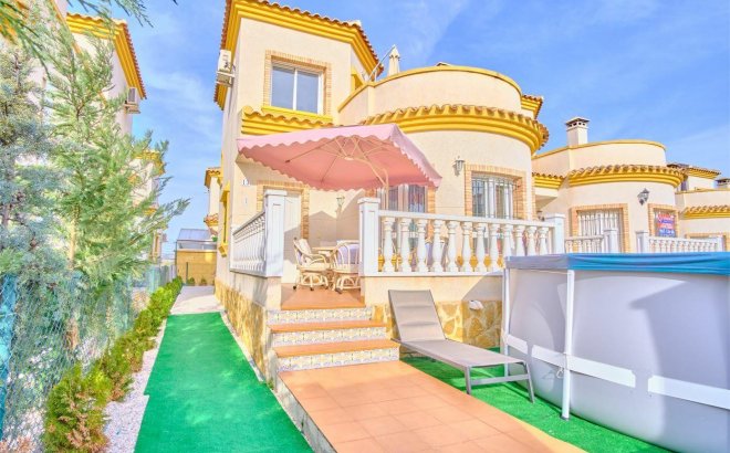 Resale - Villa -
Los Montesinos - Costa Blanca