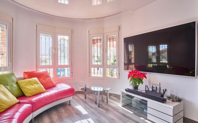 Resale - Villa -
Los Montesinos - Costa Blanca