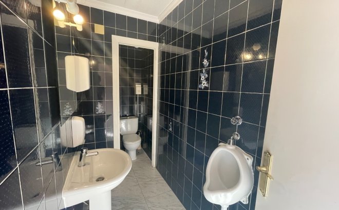 Herverkoop - Commercial -
Torrevieja - Costa Blanca