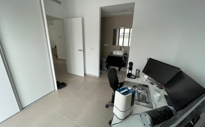 Resale - Villa -
Benijofar - Costa Blanca