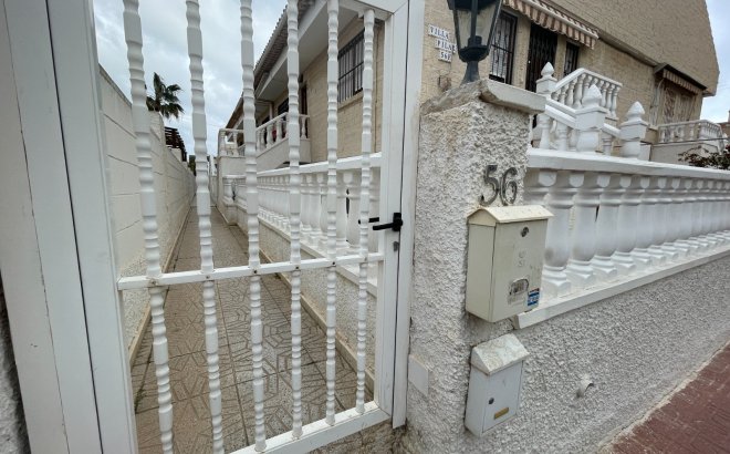 Resale - Bungalow -
La Mata - Costa Blanca