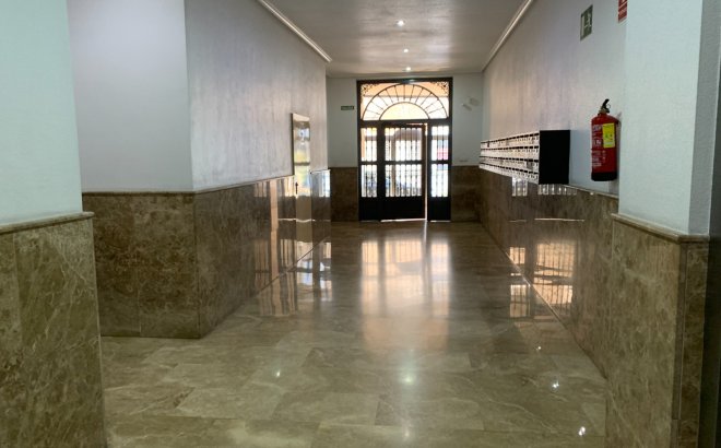 Resale - Apartment -
Torrevieja - Costa Blanca