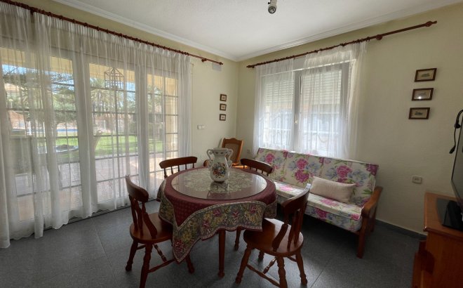 Resale - Villa -
Orihuela Costa - Costa Blanca