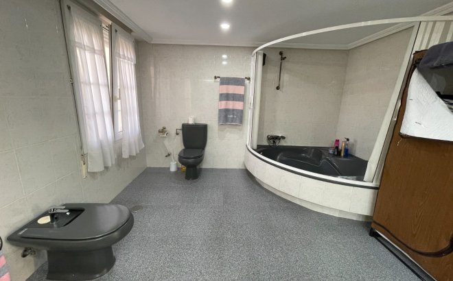 Resale - Villa -
Orihuela Costa - Costa Blanca