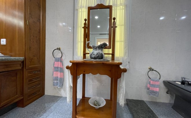 Resale - Villa -
Orihuela Costa - Costa Blanca