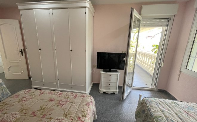 Resale - Villa -
Orihuela Costa - Costa Blanca