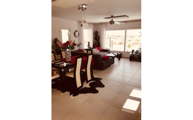 Herverkoop - Villa -
Rojales - Inland