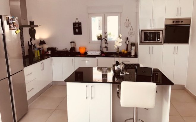 Herverkoop - Villa -
Rojales - Inland