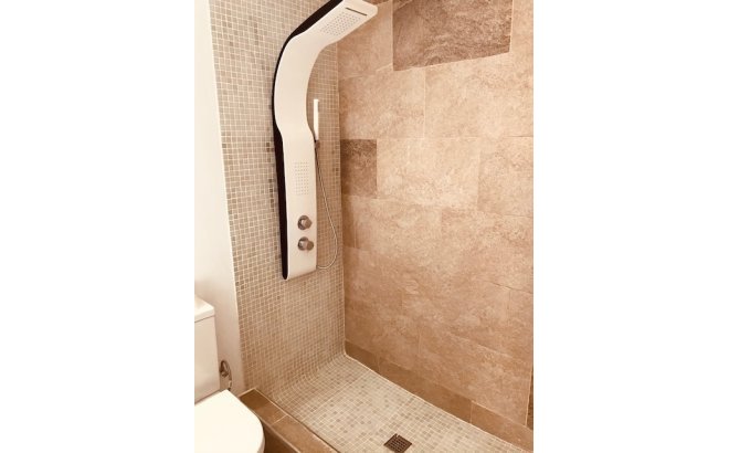 Herverkoop - Villa -
Rojales - Inland