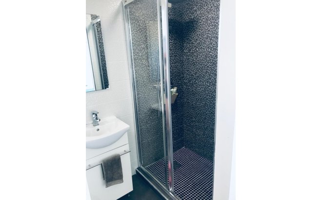 Herverkoop - Villa -
Rojales - Inland