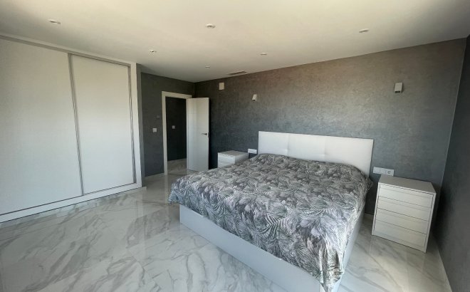 Resale - Villa -
La Mata - Costa Blanca
