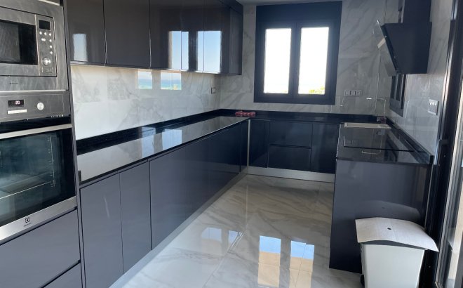 Resale - Villa -
La Mata - Costa Blanca