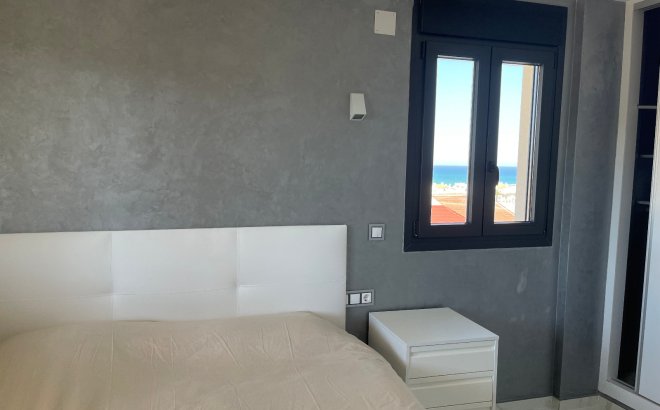 Resale - Villa -
La Mata - Costa Blanca