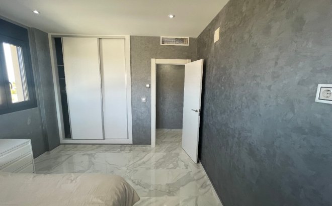 Resale - Villa -
La Mata - Costa Blanca