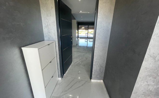 Resale - Villa -
La Mata - Costa Blanca