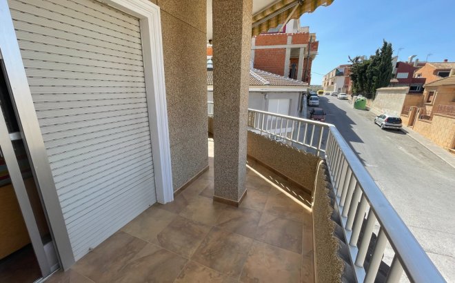 Revente - Villa -
San Miguel de Salinas - Inland