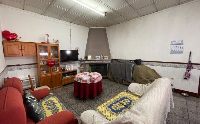 Revente - Villa -
San Miguel de Salinas - Inland