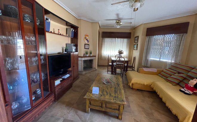 Revente - Villa -
San Miguel de Salinas - Inland