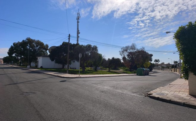 Resale - Bungalow -
Torrevieja - La Siesta - El Salado - Torreta