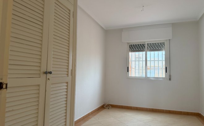 Herverkoop - Appartement -
Torrevieja - Costa Blanca