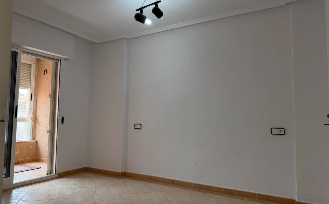 Herverkoop - Appartement -
Torrevieja - Costa Blanca