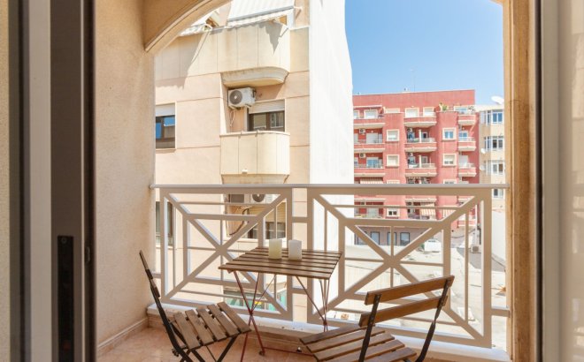 Resale - Apartment -
Torrevieja - Costa Blanca