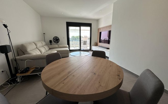Resale - Penthouse -
Orihuela Costa - Villamartín-las Filipinas