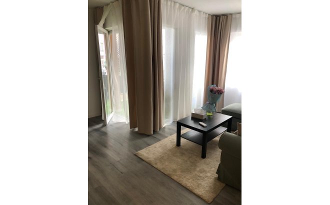 Herverkoop - Appartement -
Torrevieja