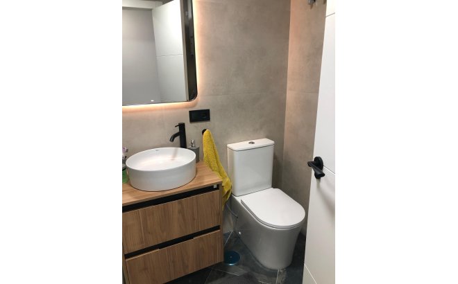 Herverkoop - Appartement -
Torrevieja