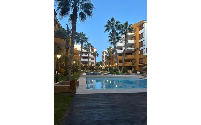 Resale - Apartment -
Punta Prima - Costa Blanca