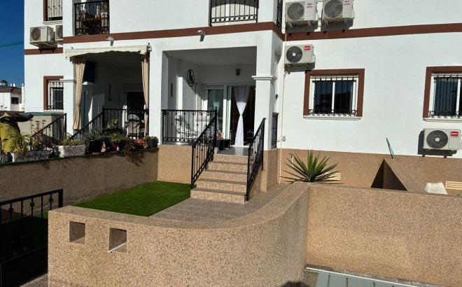 Resale - Apartment -
Punta Prima - Costa Blanca