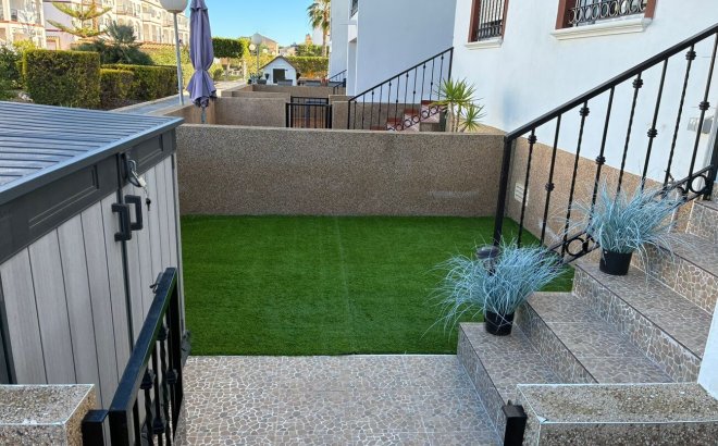 Resale - Apartment -
Punta Prima - Costa Blanca