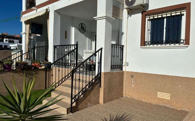 Resale - Apartment -
Punta Prima - Costa Blanca