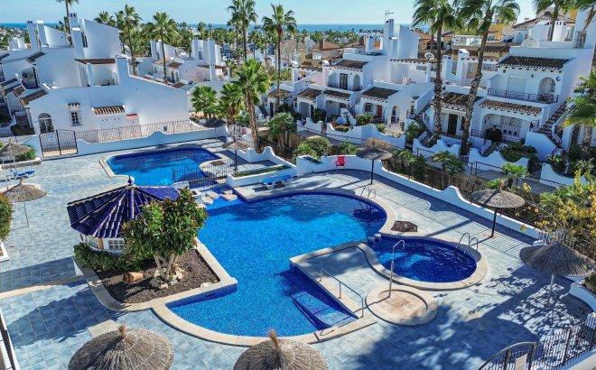 Resale - Villa -
Orihuela Costa - Costa Blanca